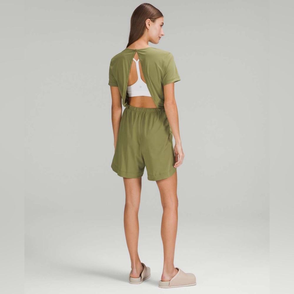 NWT Lululemon Lightweight High Neck Romper, 10